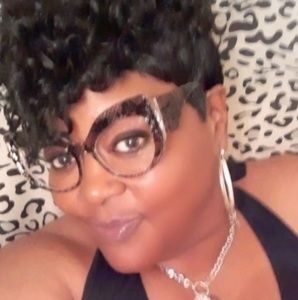 Meet your Posher, Audrey